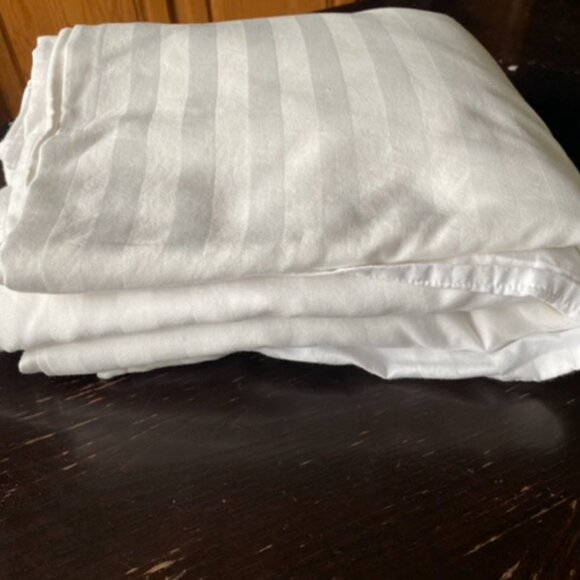 Hotel Collection White Stripe Damask Duvet Cover Size KING - Picture 2 of 4